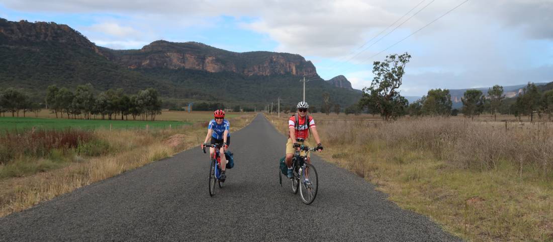 Cyc;ling the Glen Davis Road in the Capertee Valley |  <i>Ross Baker</i>