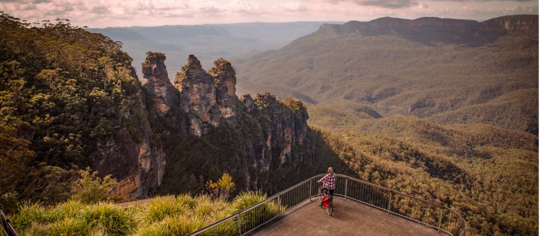 Enjoy a short cycle cycle around numerous lookouts and vantage points of the Blue Mountains |  <i>Tim Charody</i>