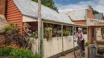 Gulgong 5,Tim Charody Cycle the charming streets of Gulgong