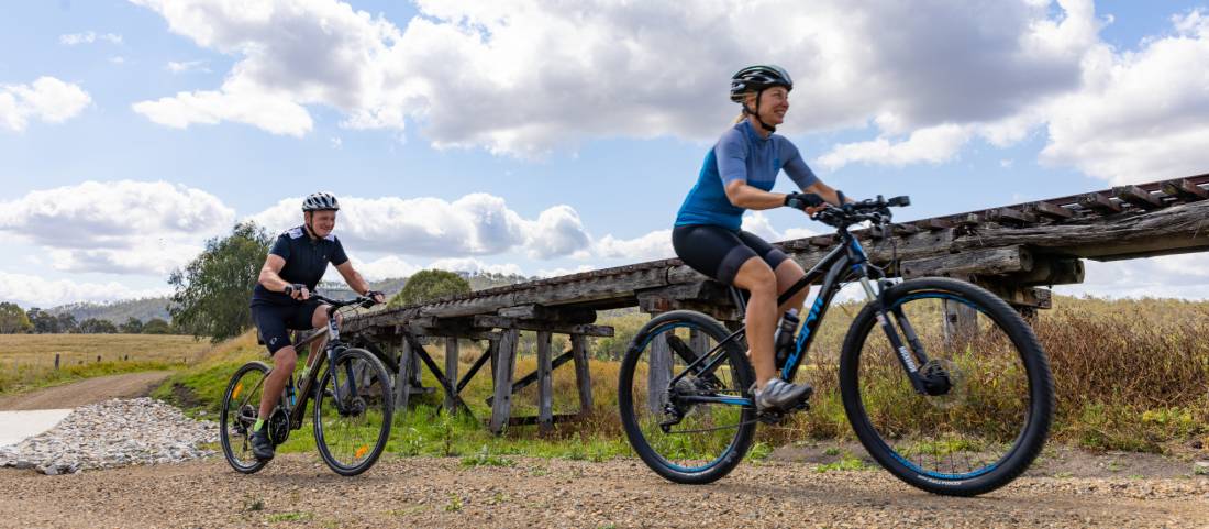 Pedal a mountain bike on the Brisbane Valley Rail Trail |  <i>Tourism and Events Queensland</i>